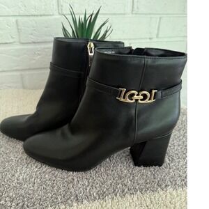 Liz Claiborne Ankle Boots 6 Black Excellent LC Mesa Gold Hardware Block Heel